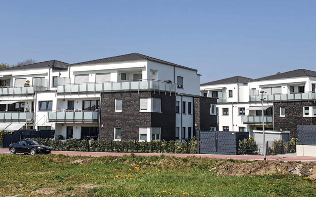Errichtung einer altengerechten Mehrfamilienhausanlage mit 22 Wohneinheiten und einer Kellergarage – Rheinberg