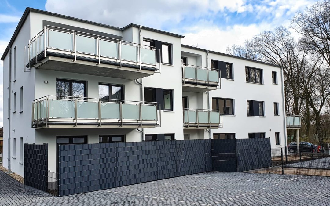 Neubau eines Mehrfamilienhauses mit 8 Wohneinheiten und einem Garagen-Hof – Moers